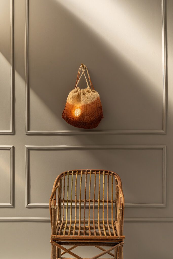 lámpara portátil Firefly portable lamp fibra natural natural fiber Let's Pause