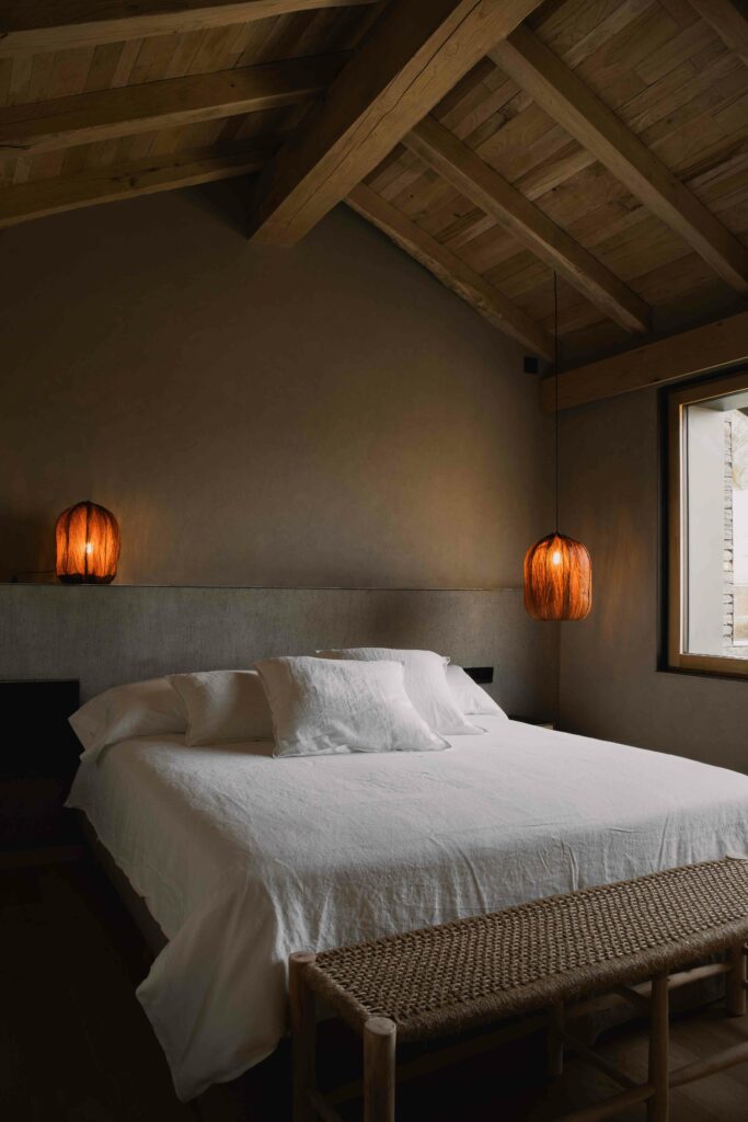 Couro Pod Couro Table pendant table lamps vegan leather lámpara sobremesa colgante cuero vegetal Let's Pause