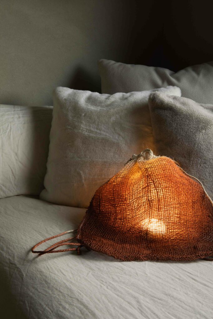 lámpara portátil Firefly portable lamp fibra natural natural fiber Let's Pause